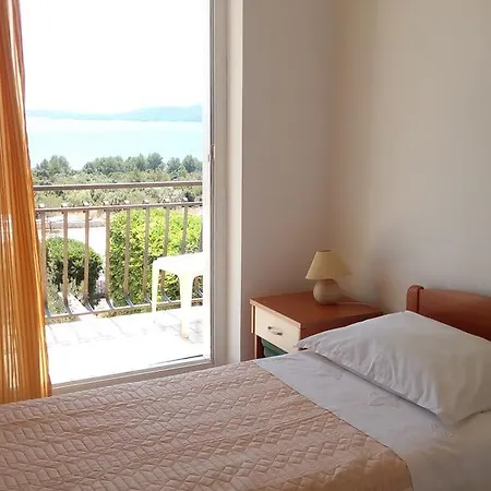 Pilic Ljiljana Brodarica (Sibenik-Knin)