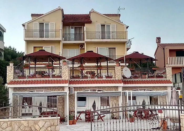 Apartment Pilic Ljiljana Brodarica (Sibenik-Knin)